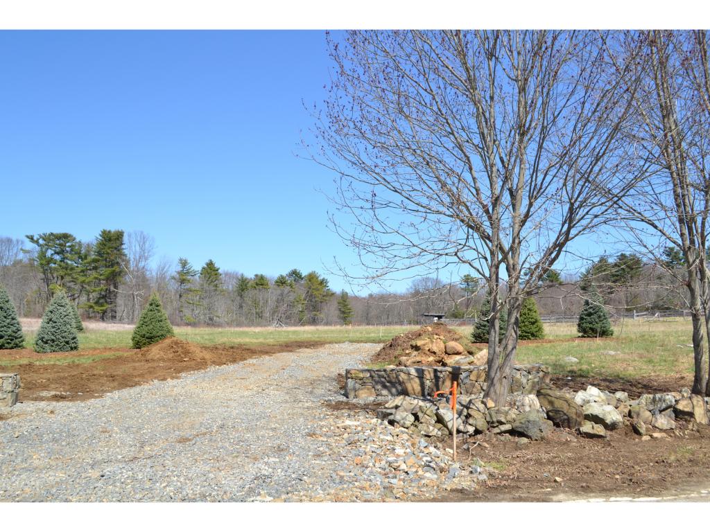 21 Maple Road, Unit 2 North Hampton, NH 03862 - Photo 4 of 7 Gallery Image 4