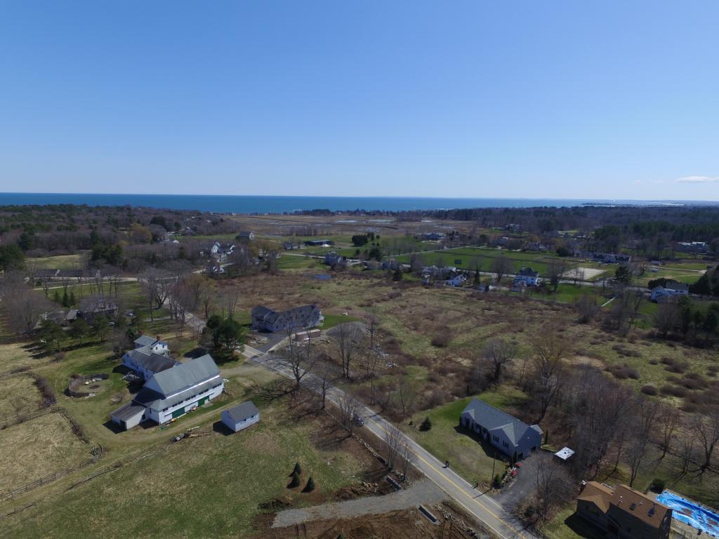 21 Maple Road, Unit 2 North Hampton, NH 03862 - Photo 7 of 7 Gallery Image 7