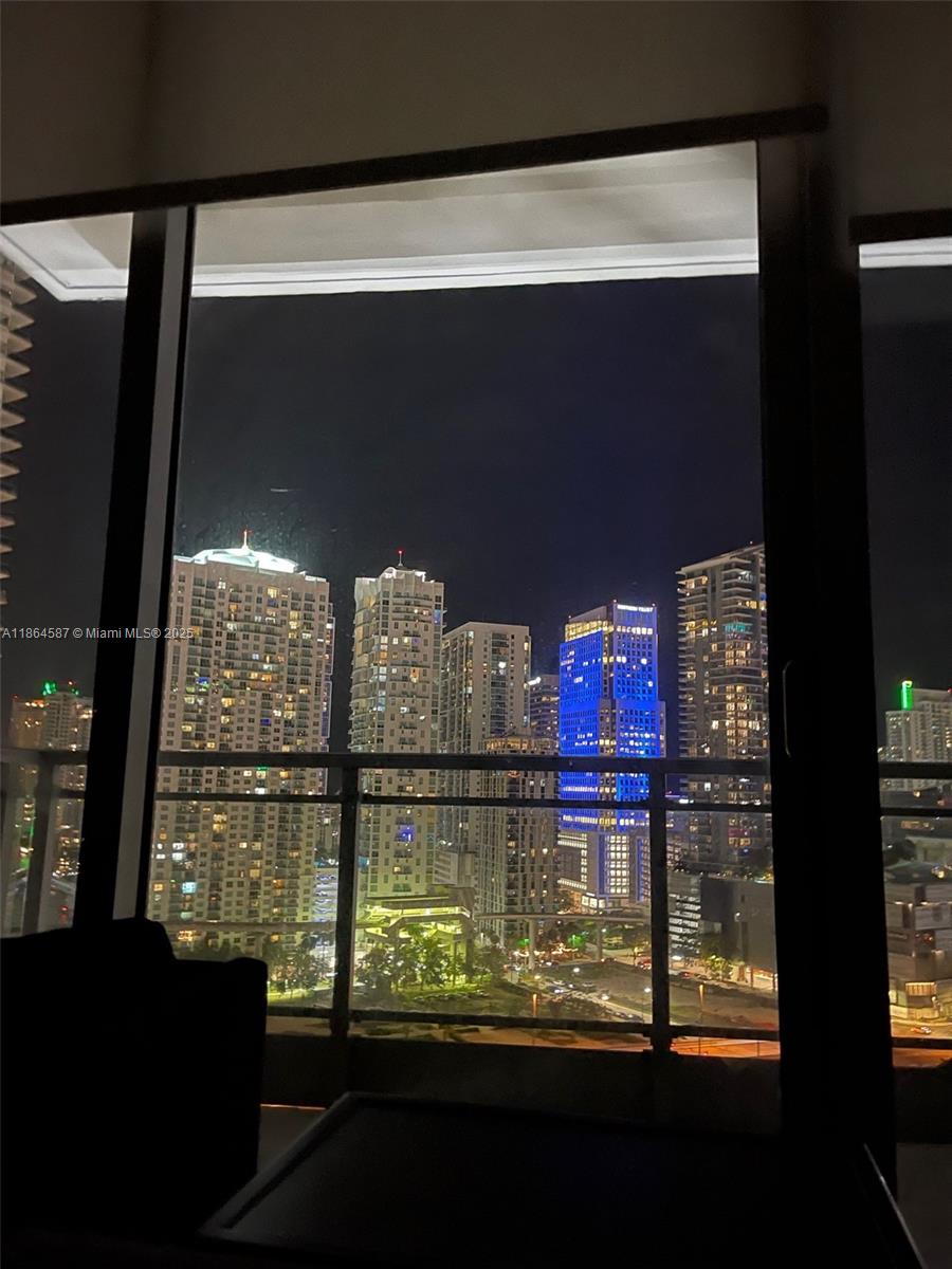 90 Southwest 3rd Street, Unit 2103 Miami, FL 33130 - Photo 26 of 31