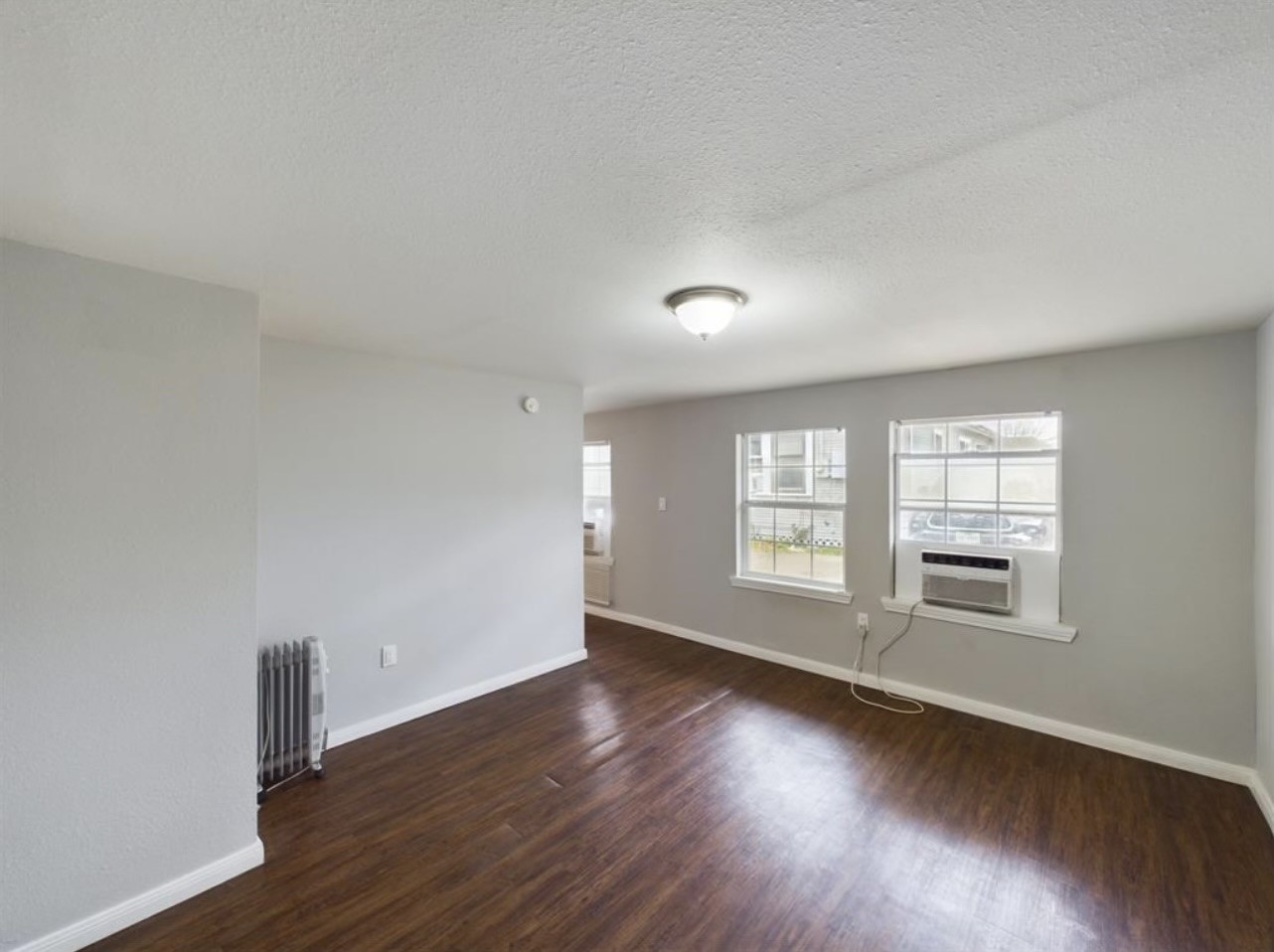607 Enid Street, Unit 1/2 2 Houston, TX 77009 - Photo 7 of 12