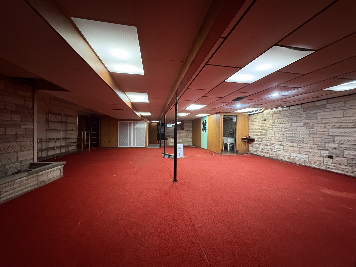 260 North St Marys Road Libertyville, IL 60048 - Photo 11 of 15 a view of empty room with a ceiling fan