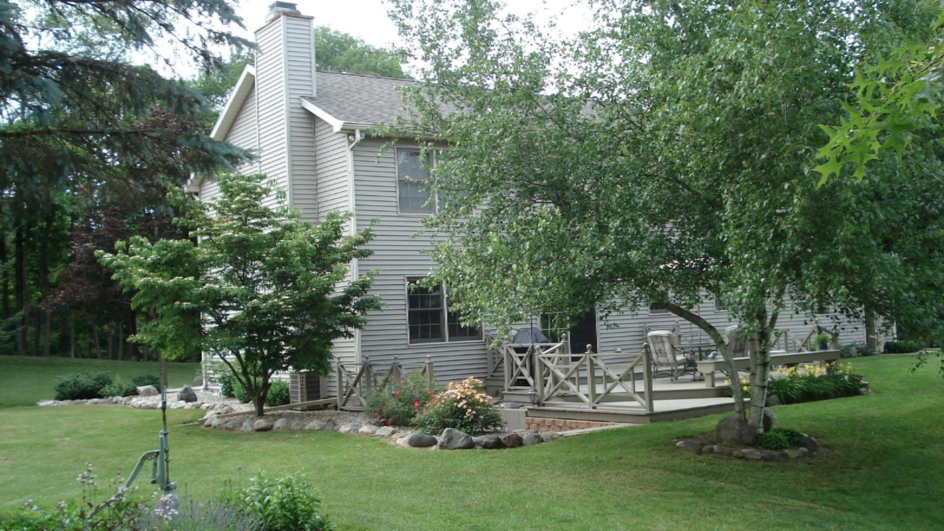 1205 Nichols Road Benton Harbor, MI 49022 - Photo 4 of 40 029