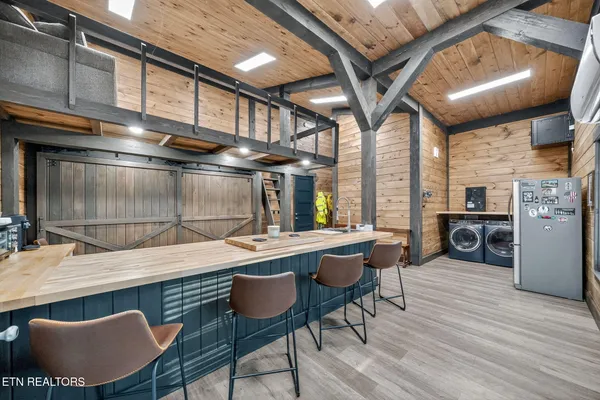 $2,882,045 | 347 Charit Trail, Jamestown, TN 38556