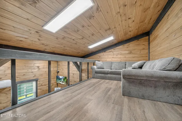 $2,882,045 | 347 Charit Trail, Jamestown, TN 38556