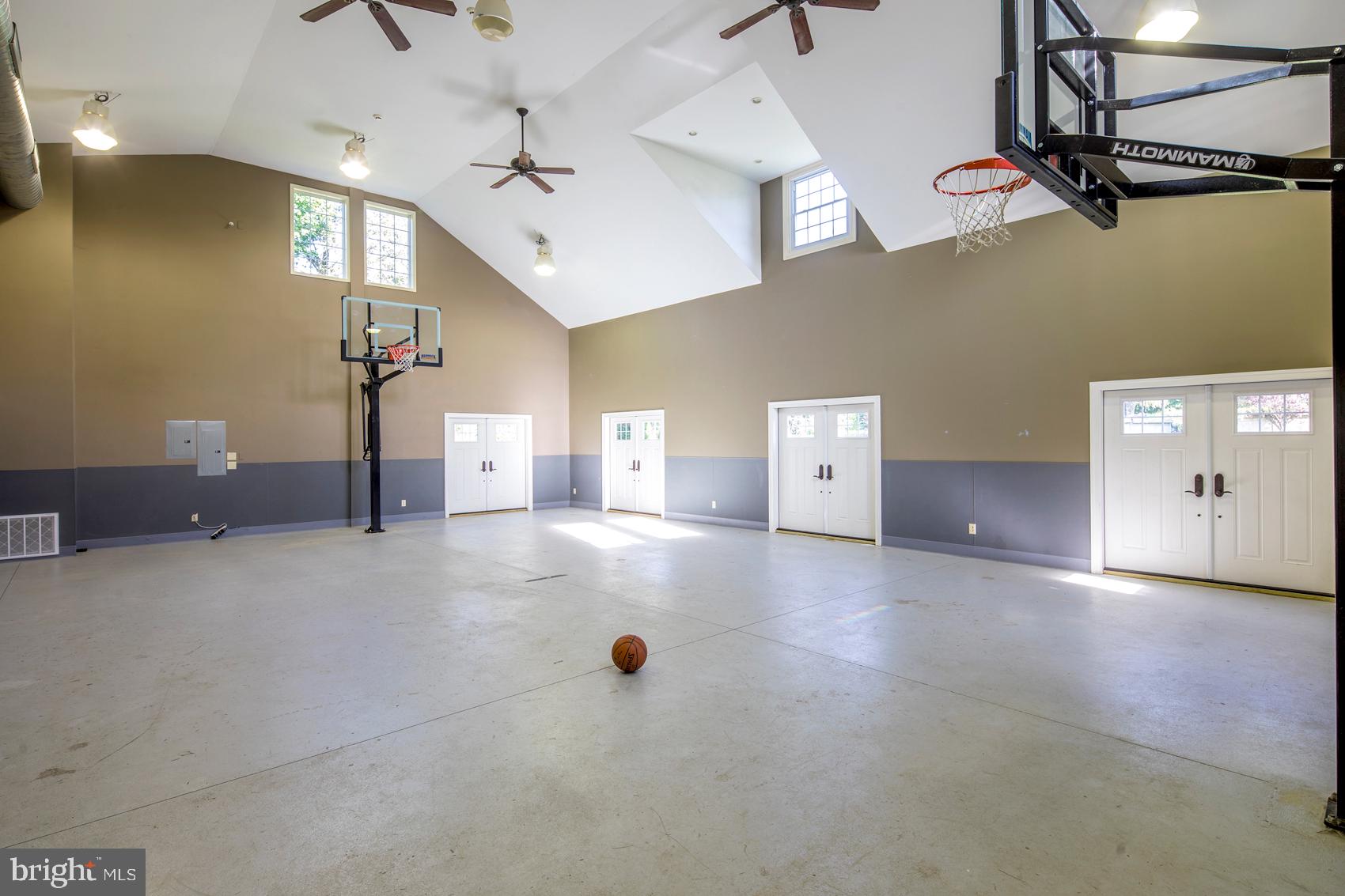 556 South Waterloo Road Devon, PA 19333 - Photo 26 of 27 Basketball Ct in Carriage House
