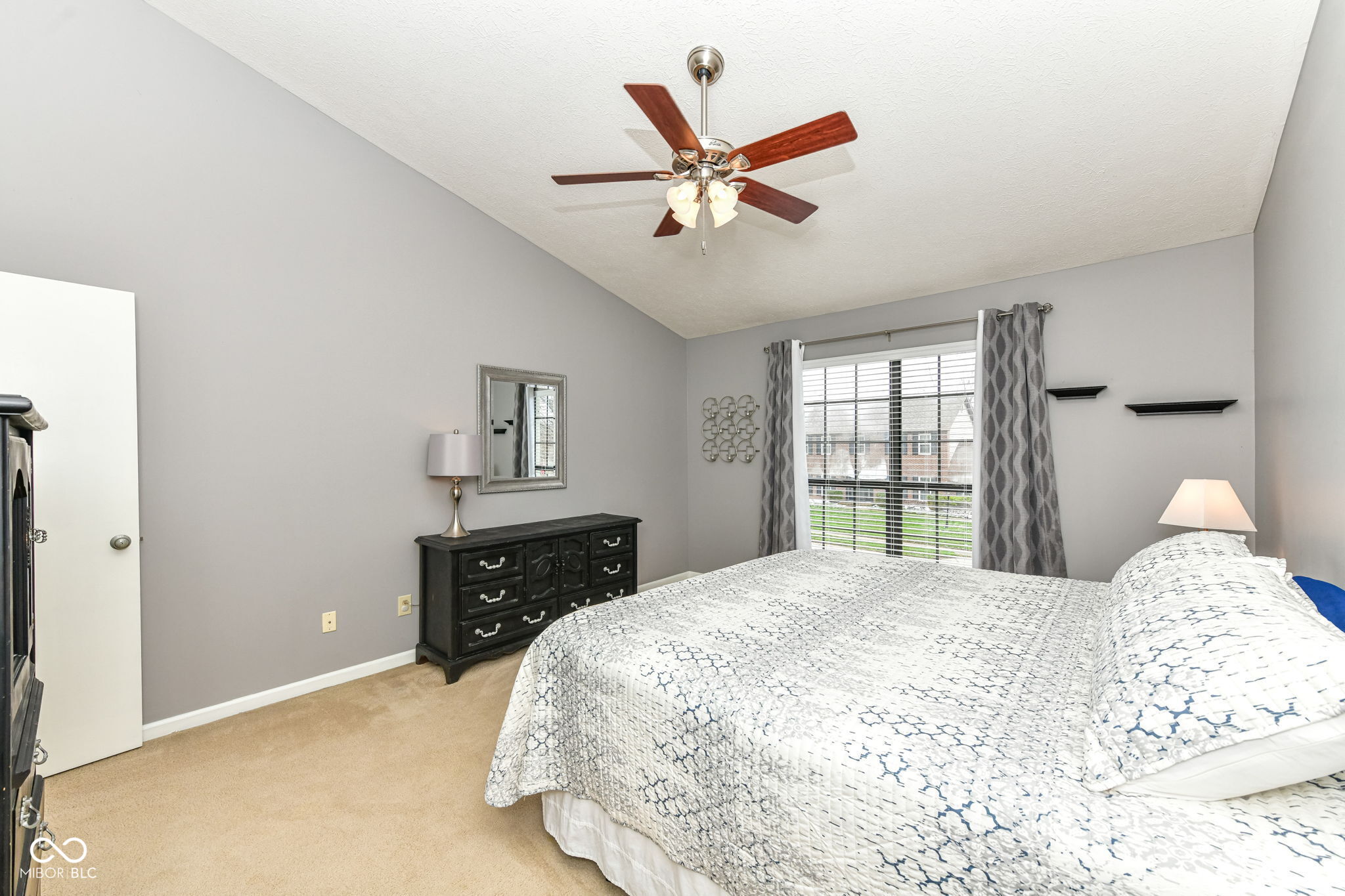 11124 Ashley Place Fishers, IN 46038 - Photo 16 of 28