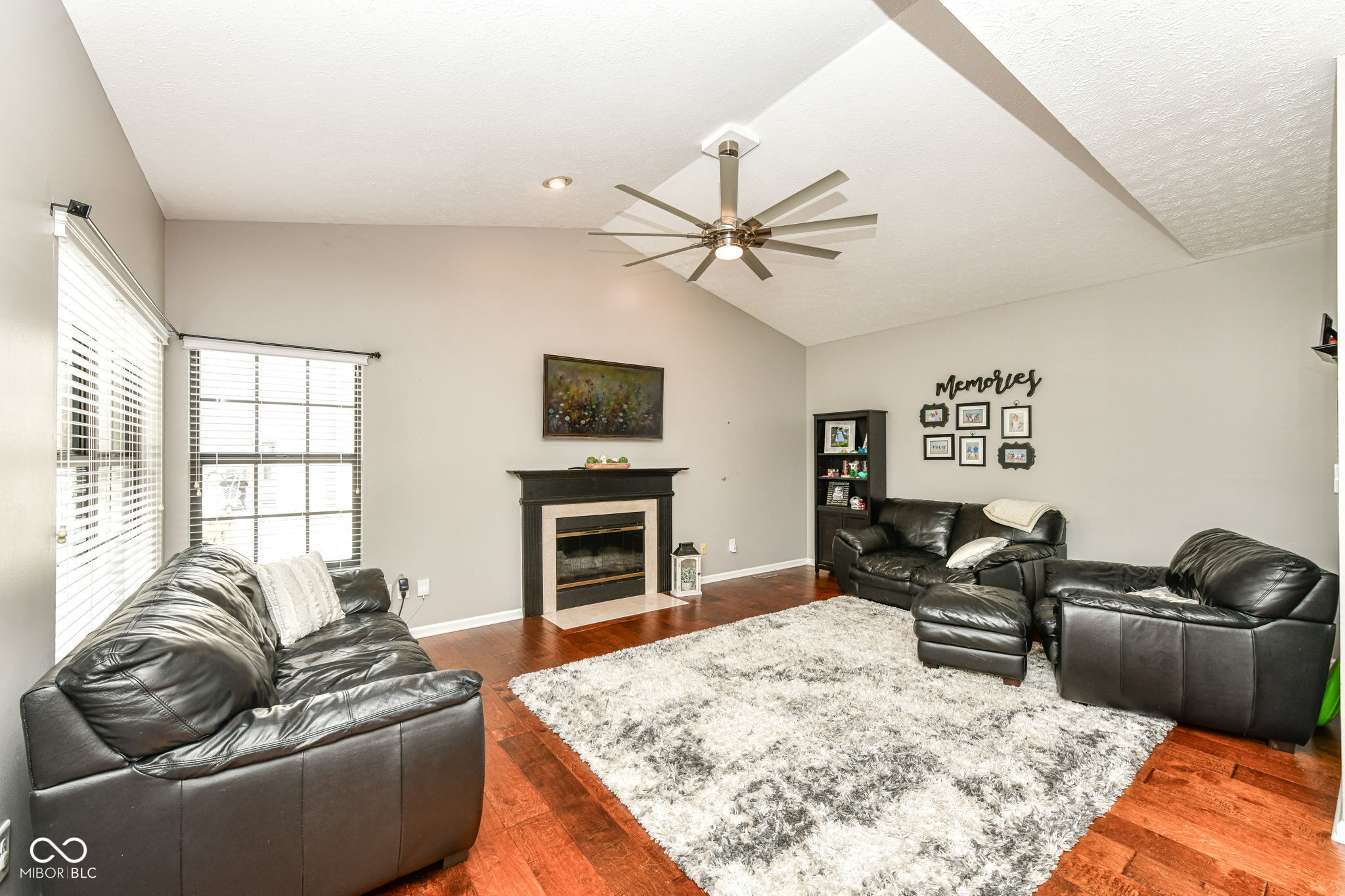 11124 Ashley Place Fishers, IN 46038 - Photo 3 of 28