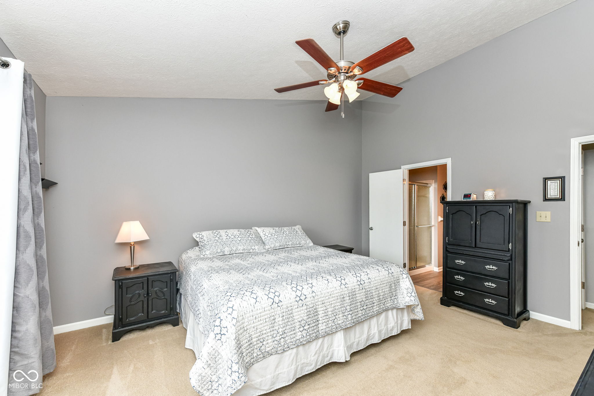 11124 Ashley Place Fishers, IN 46038 - Photo 5 of 28