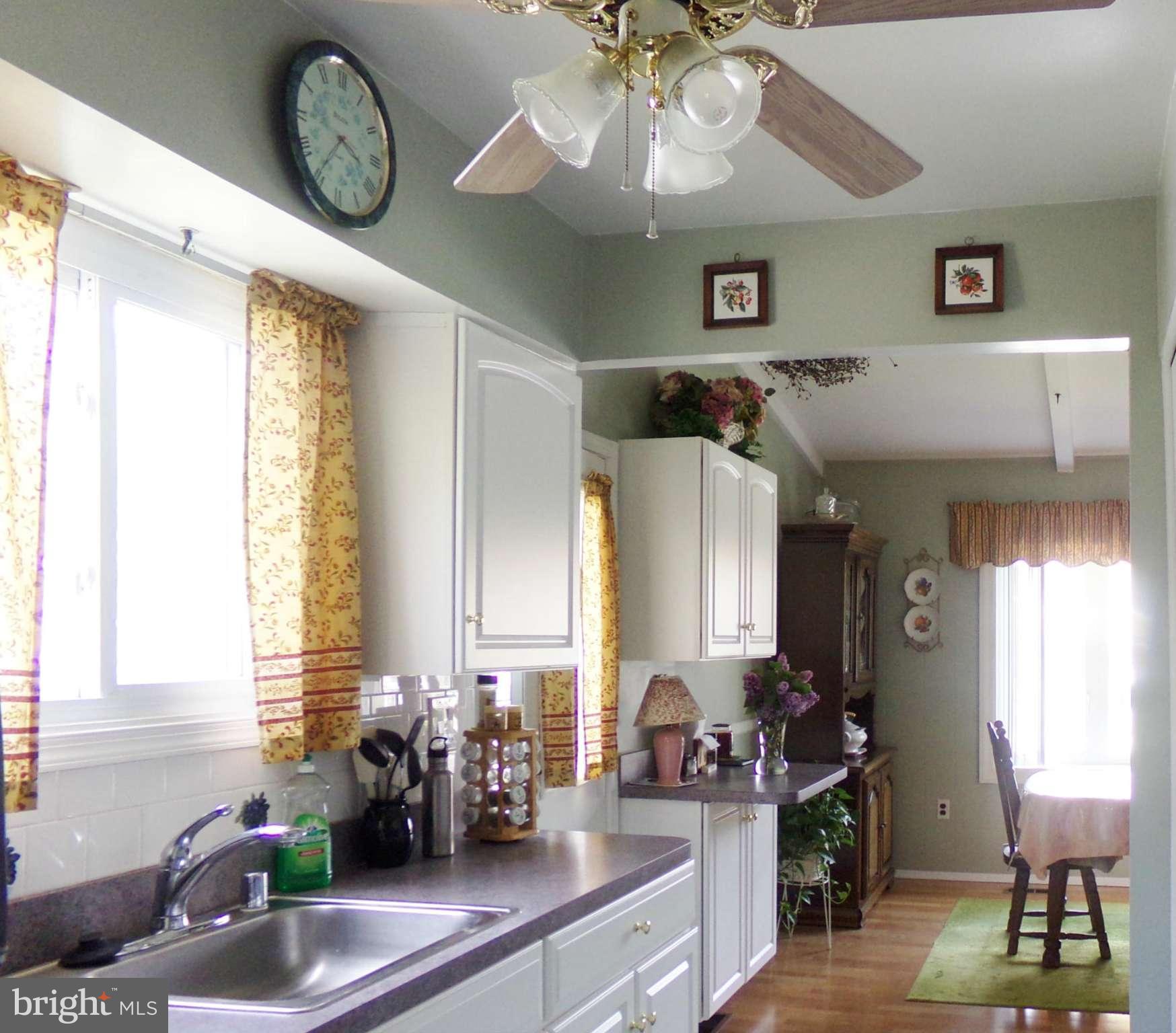 8113 Phirne Road East Glen Burnie, MD 21061 - Photo 5 of 27 a very nice looking room with a large window