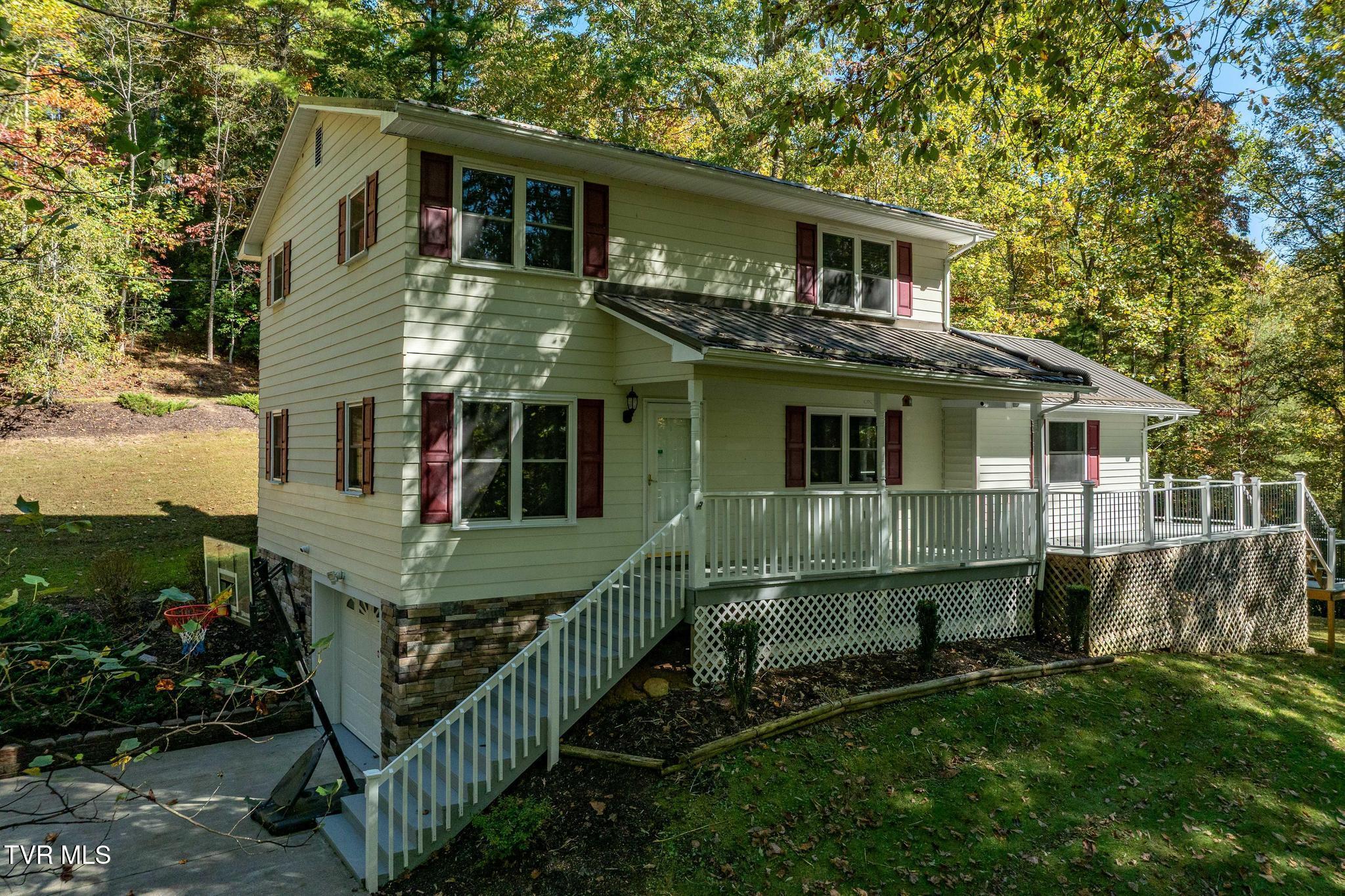 2028 Shingletown Road Mountain City, TN 37683 - Photo 2 of 68 2028 Shingletown Road (16 of 86)