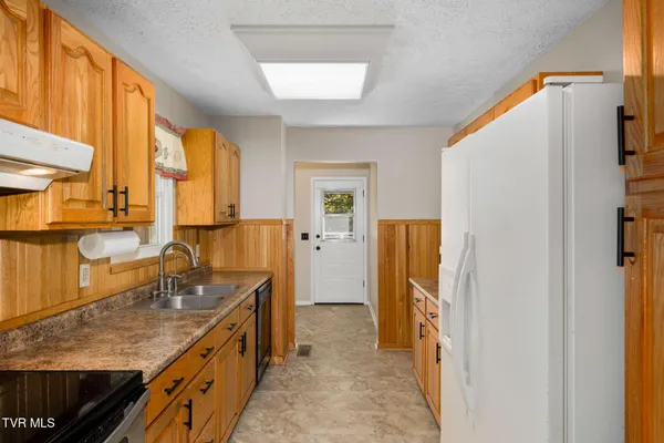 $388,500 | 2028 Shingletown Road, Mountain City, TN 37683