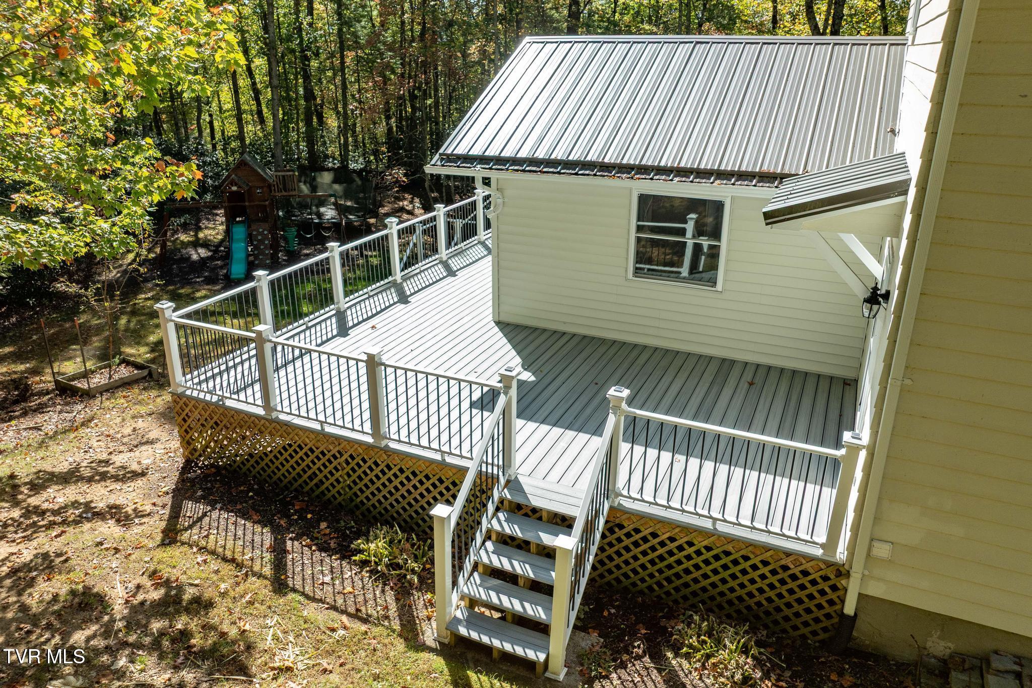 2028 Shingletown Road Mountain City, TN 37683 - Photo 5 of 68 2028 Shingletown Road (21 of 86)