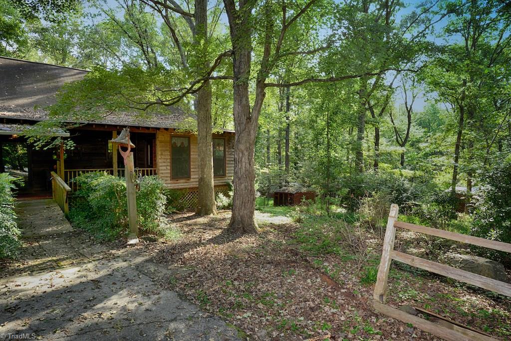 5266 River Road Jamestown, NC 27282 - Photo 4 of 30 Gallery Image 4