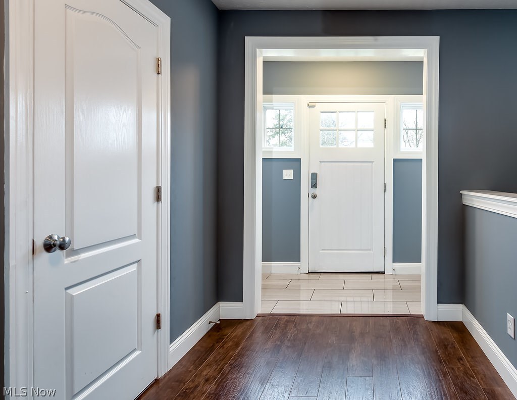 3358 Sutton Road Cleveland, OH 44120 - Photo 16 of 35