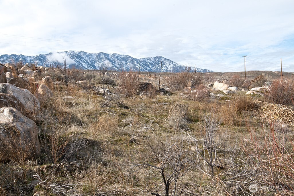 -nna Nna Loop Pateros, WA 98846 - Photo 2 of 37 a view of mountain with lake view