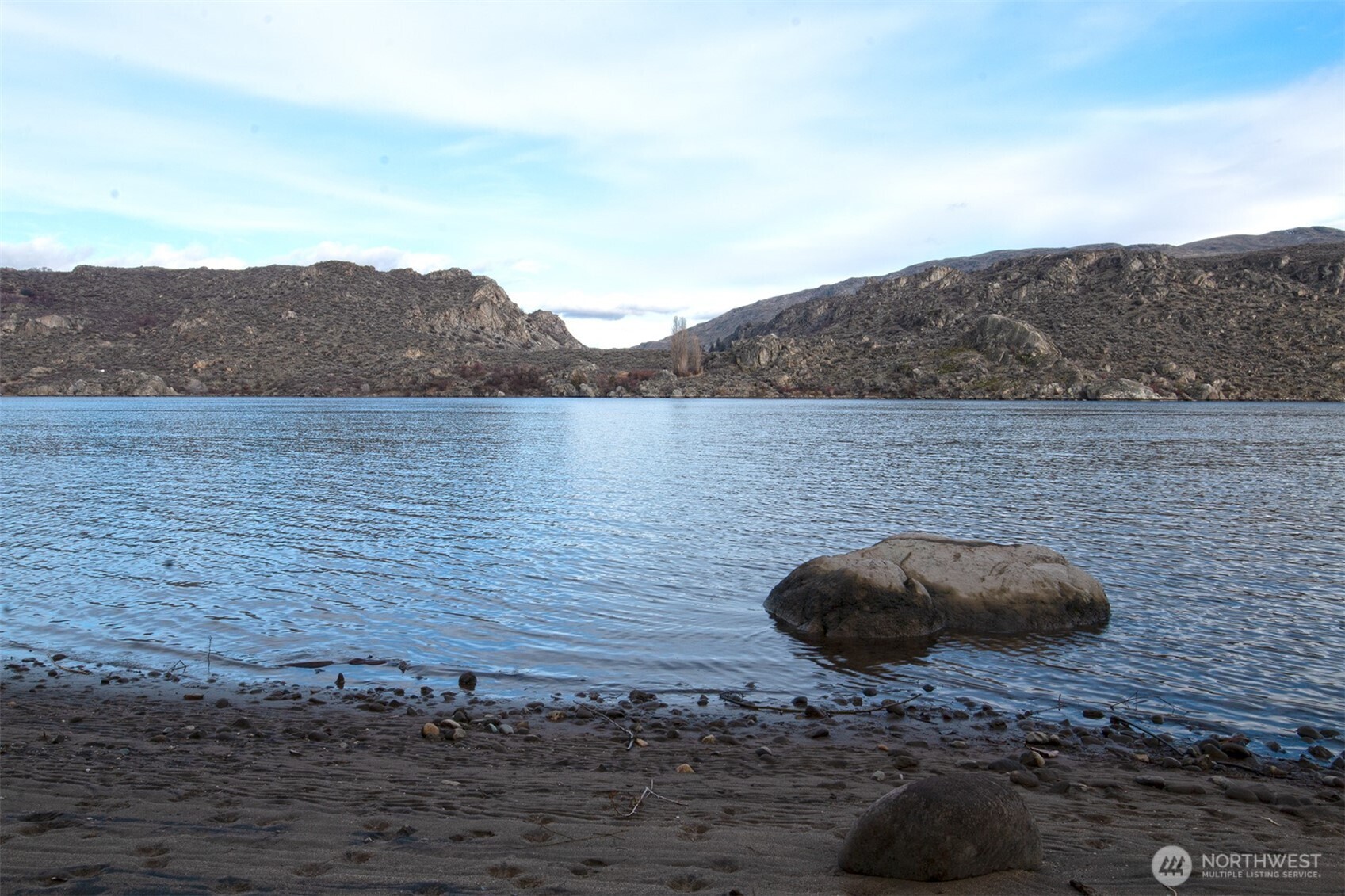 -nna Nna Loop Pateros, WA 98846 - Photo 37 of 37 a view of outdoor space and mountain view