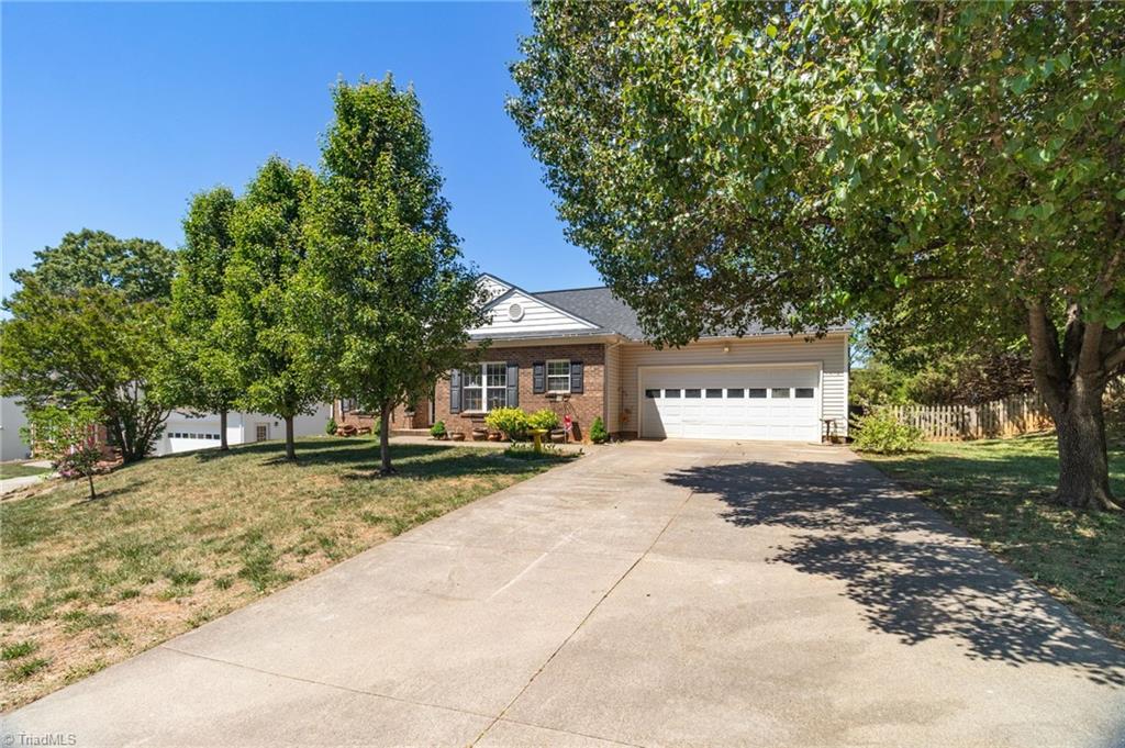 104 Water Mill Road Kernersville, NC 27284 - Photo 3 of 29