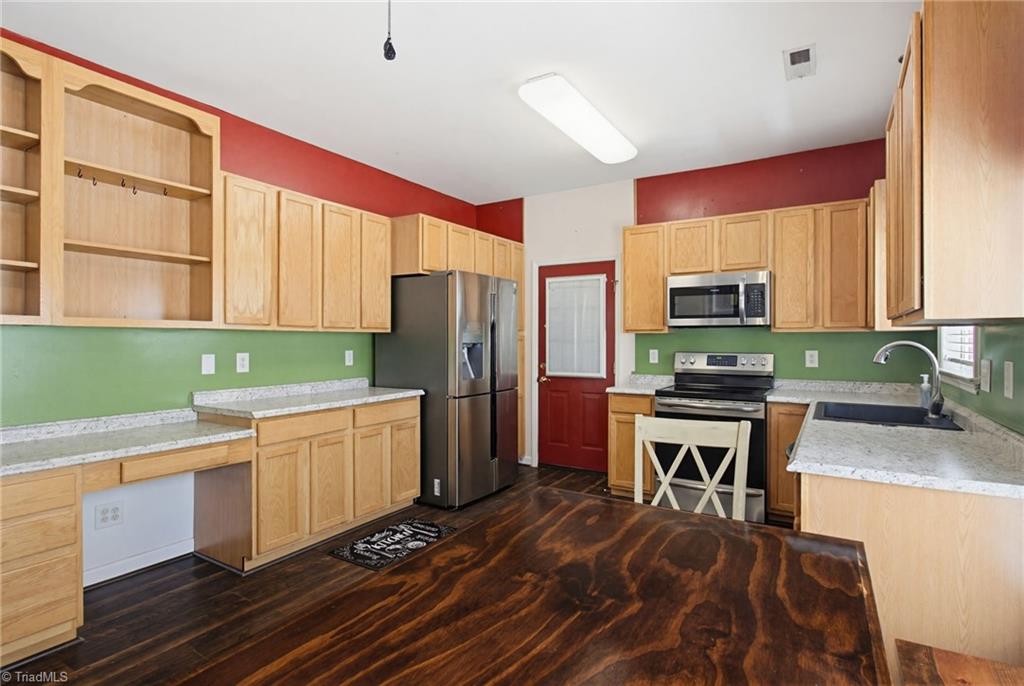 104 Water Mill Road Kernersville, NC 27284 - Photo 7 of 29