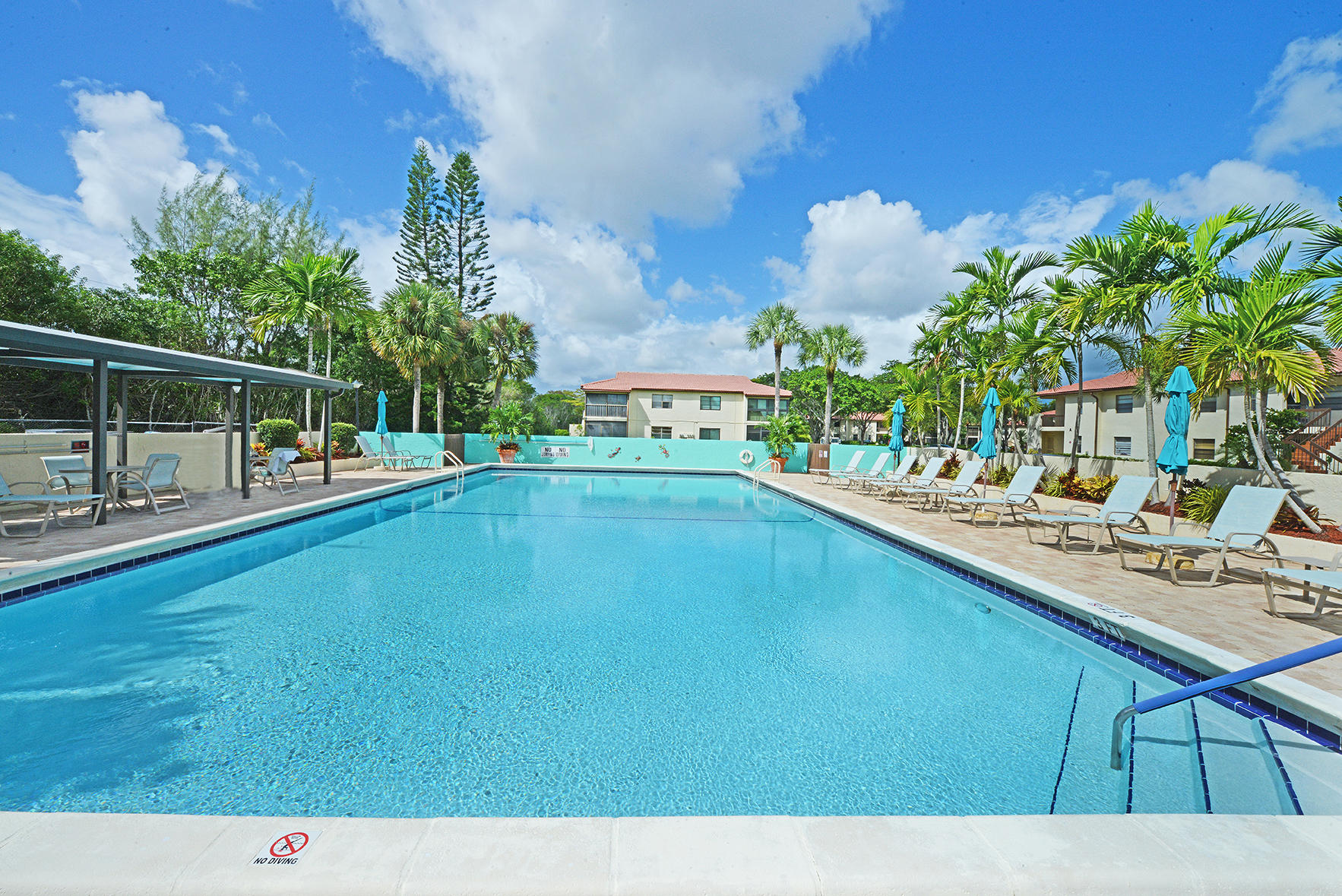 21755 Arriba Real, Unit 29E Boca Raton, FL 33433 - Photo 24 of 33 Community Pool