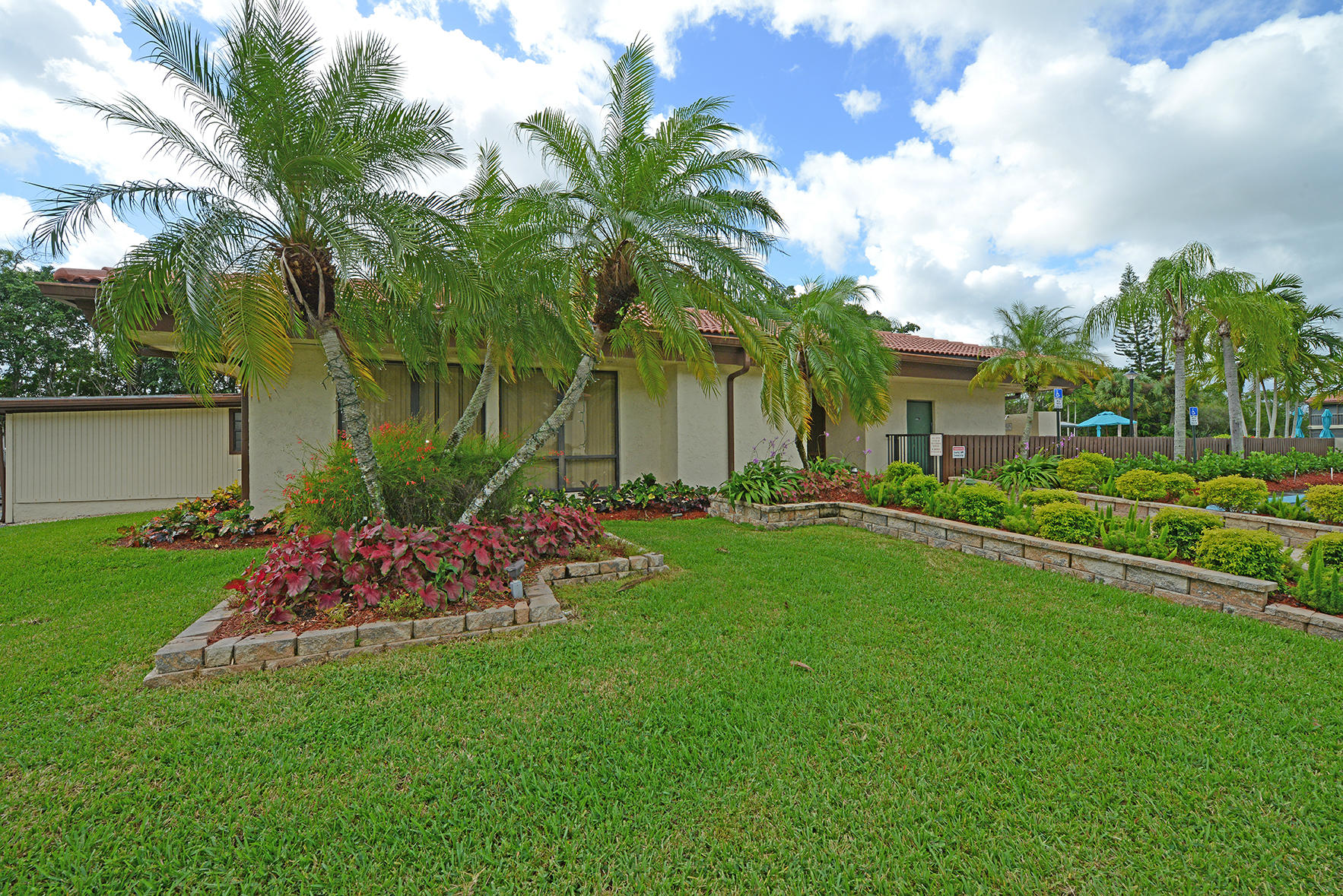 21755 Arriba Real, Unit 29E Boca Raton, FL 33433 - Photo 27 of 33 Clubhouse