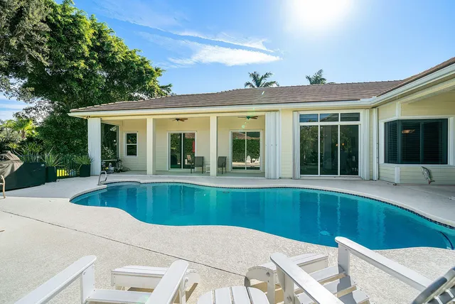 $1,399,000 | 18670 Southeast Lakeside Way, Jupiter, FL 33469