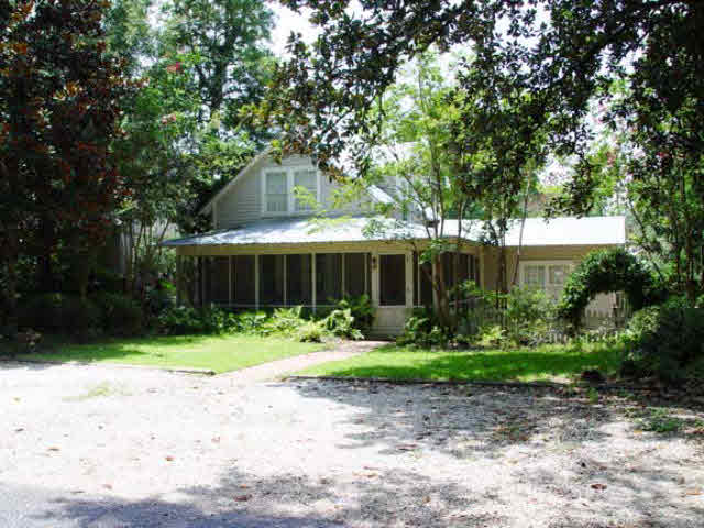 106 Morphy Avenue Fairhope, AL 36532 - Photo 3 of 38 Street view, parking