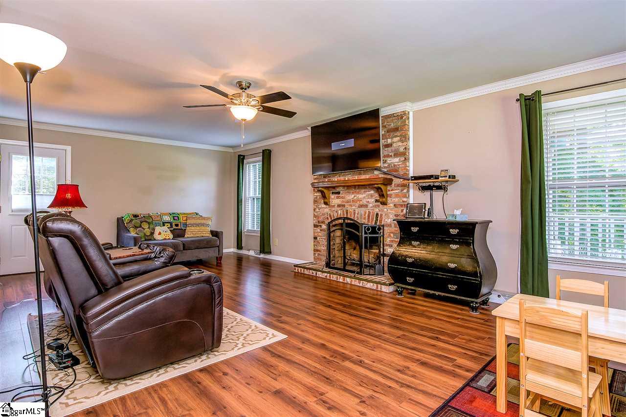 417 Quail Run Circle Fountain Inn, SC 29644 - Photo 8 of 36 Gallery Image 8