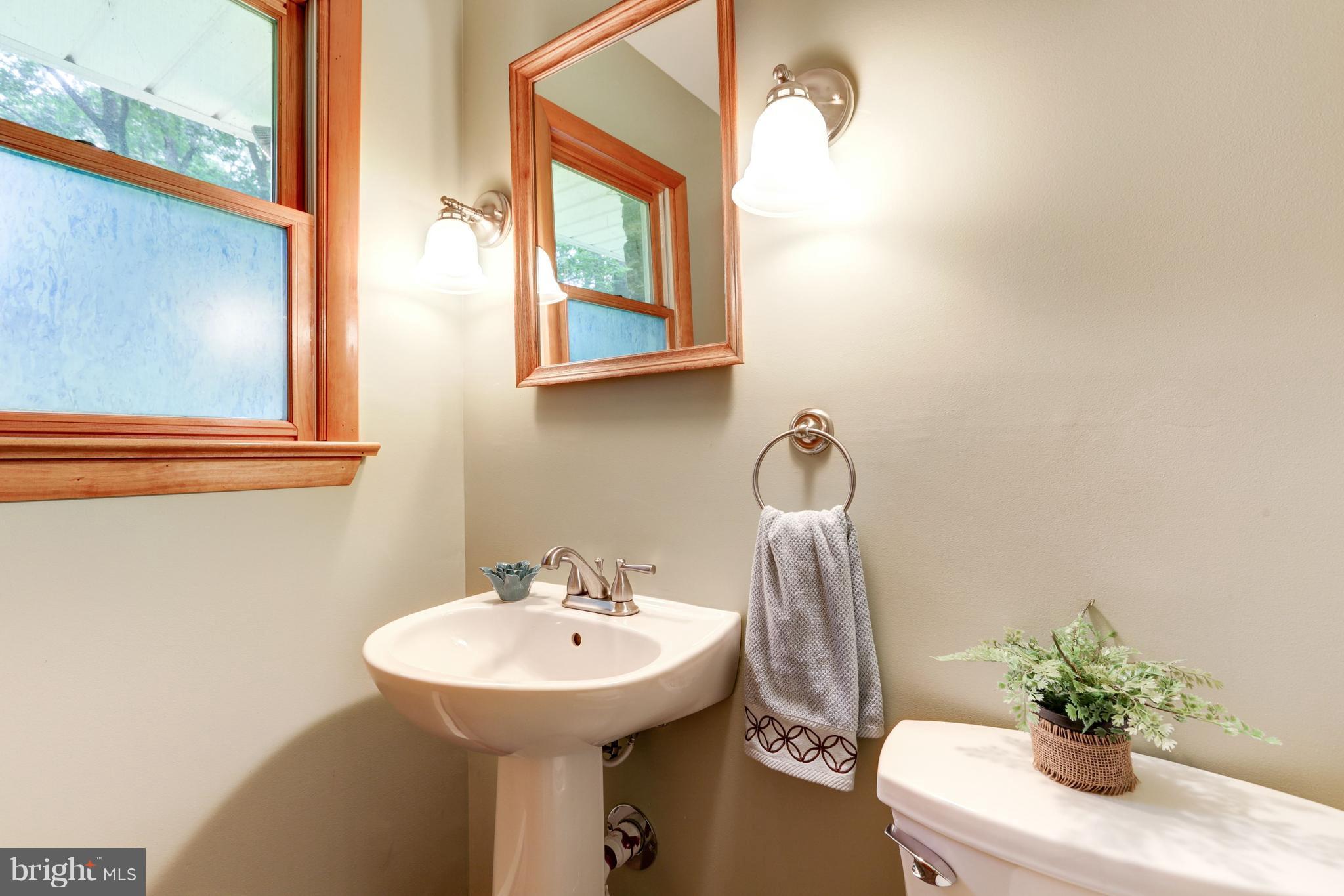 691 Long Corner Road Mount Airy, MD 21771 - Photo 15 of 30 Powder Room
