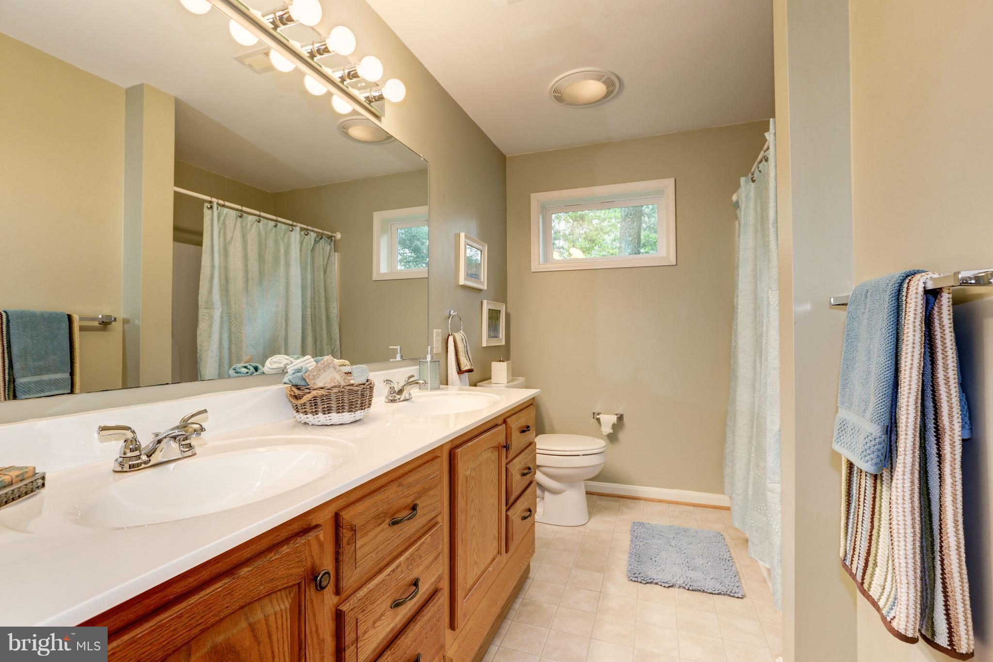 691 Long Corner Road Mount Airy, MD 21771 - Photo 22 of 30 Second Full Bath