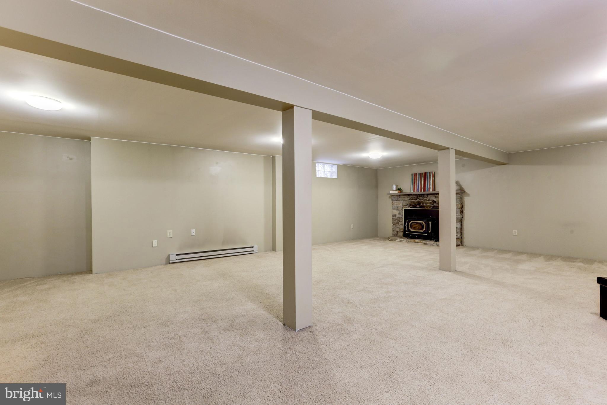 691 Long Corner Road Mount Airy, MD 21771 - Photo 25 of 30 Family Room