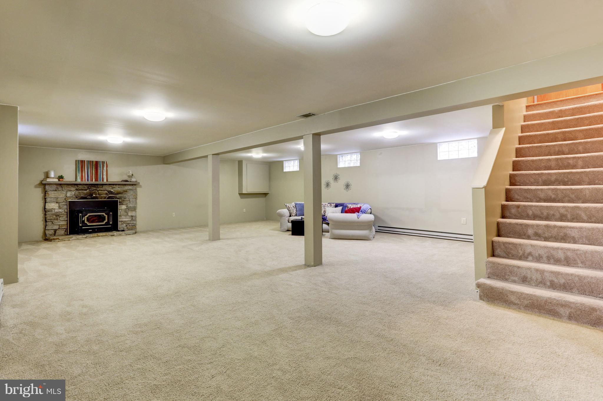 691 Long Corner Road Mount Airy, MD 21771 - Photo 26 of 30 Family Room