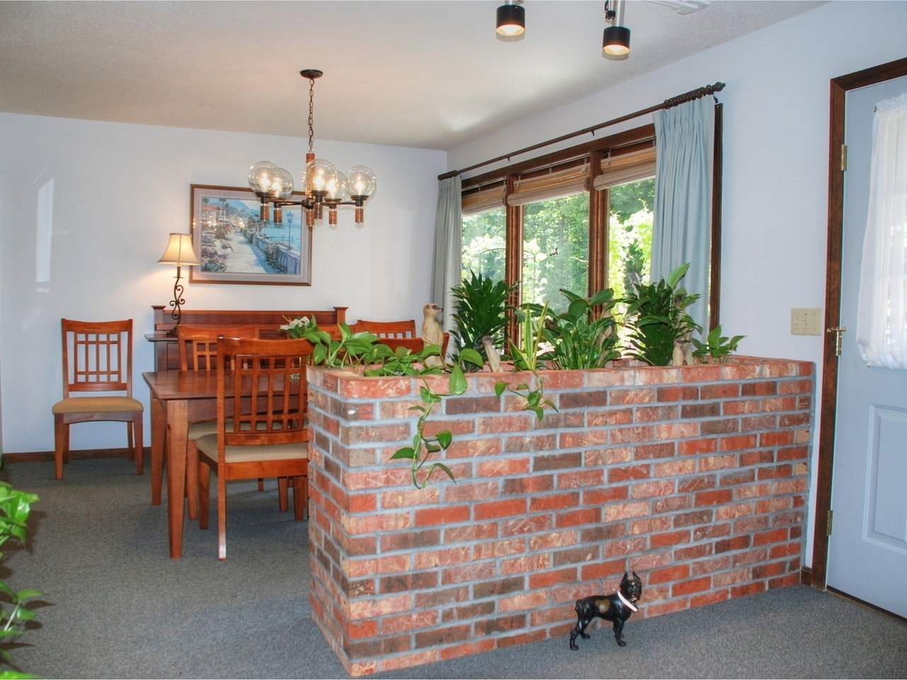 296 Yantz Hill Road Williston, VT 05495 - Photo 8 of 40