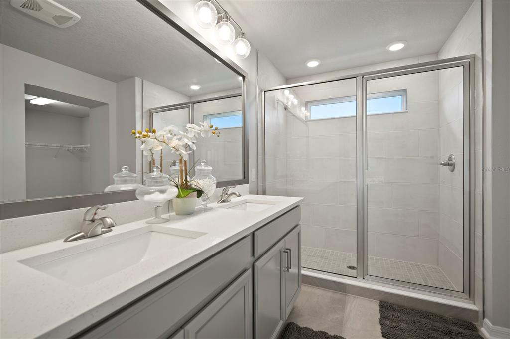 5636 Silver Sun Drive Apollo Beach, FL 33572 - Photo 41 of 61 a bathroom with a sink and a mirror