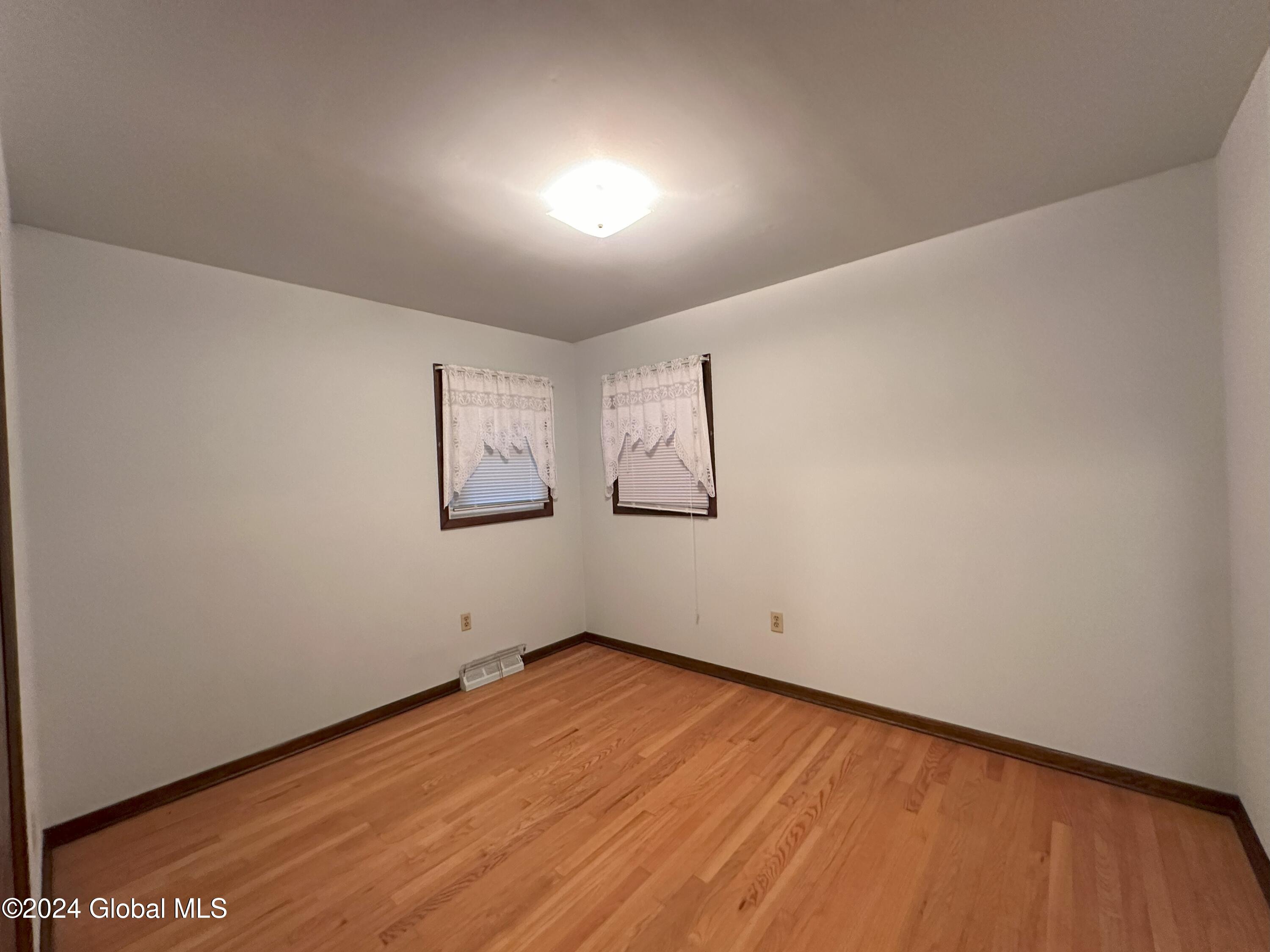 787 Pearse Road Schenectady, NY 12309 - Photo 23 of 30 IMG_4005
