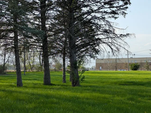 $350,000 | 582 West Dresser Road, DeKalb, IL 60115