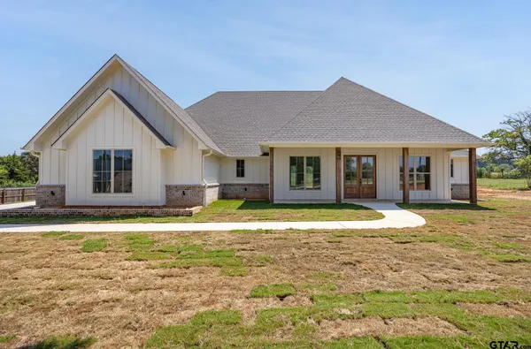 $590,000 | 15543 County Road 1261, Flint, TX 75762