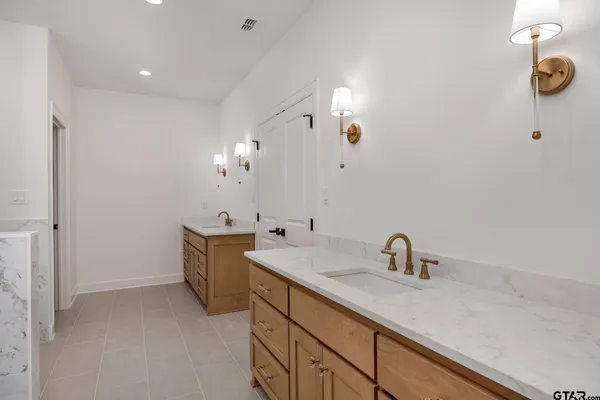 $590,000 | 15543 County Road 1261, Flint, TX 75762