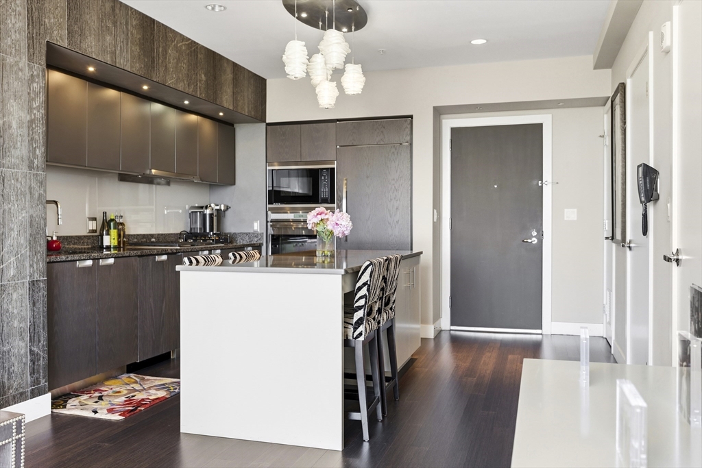 110 Stuart Street, Unit 27F Boston, MA 02116 - Photo 3 of 27
