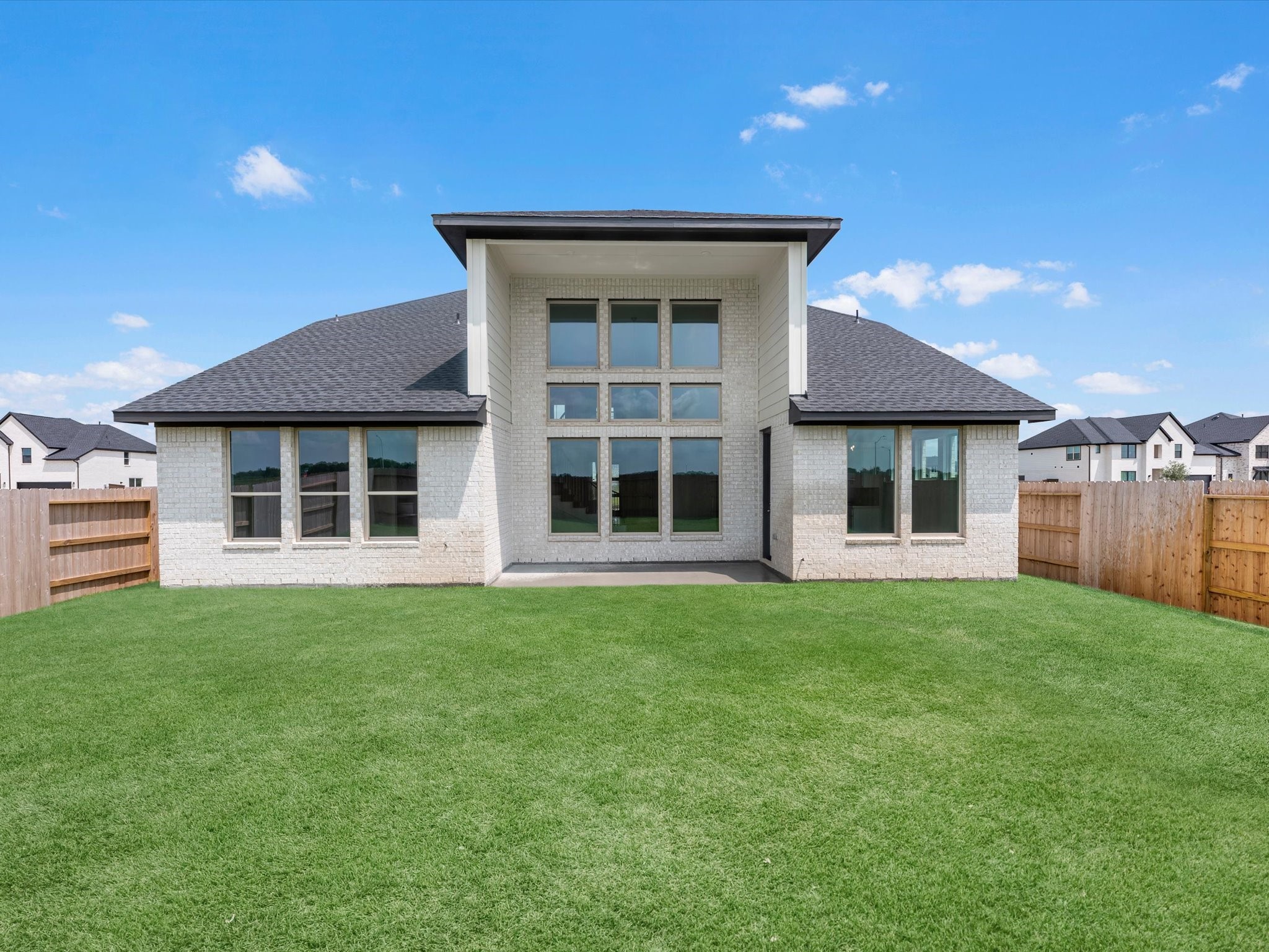 5111 McKinney Rdg Trail Rosenberg, TX 77471 - Photo 22 of 27 Grass is digitally enhanced.