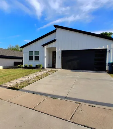 $389,900 | 2604 Flora Lane, Denison, TX 75020