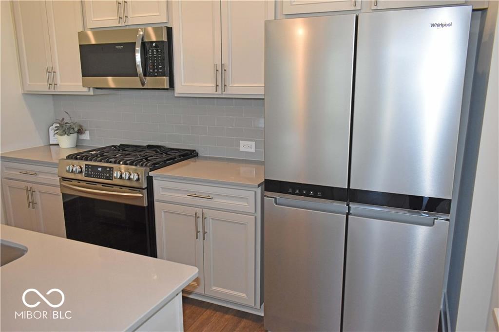 874 Kinzer Avenue Carmel, IN 46032 - Photo 6 of 25