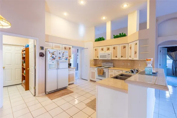 $2,500 | 497 Pickfair Terrace, Lake Mary, FL 32746