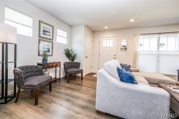 $449,900 | 635 Maple Forest, Unit 24, Kirkwood, MO 63122