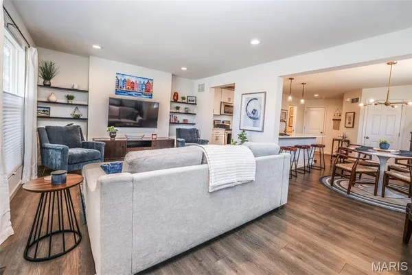 $449,900 | 635 Maple Forest, Unit 24, Kirkwood, MO 63122