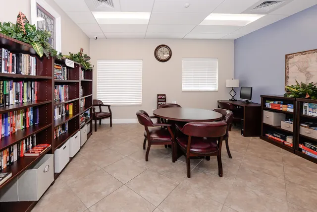 $349,000 | 1634 Southwest Harbour Isles Circle, Unit 89, Port St. Lucie, FL 34986