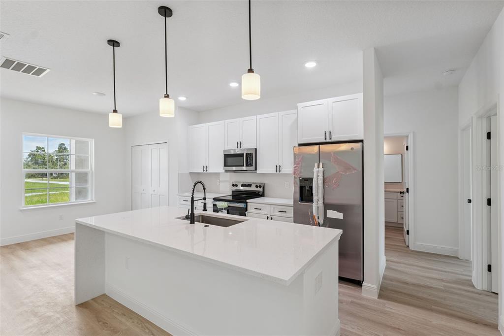 2504 Southwest 165th Street Road Ocala, FL 34473 - Photo 16 of 39