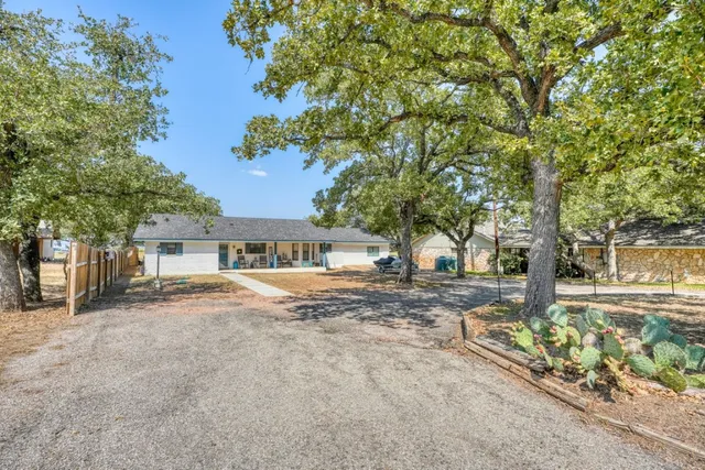 $814,900 | 724 South Chaparral, Burnet, TX 78611