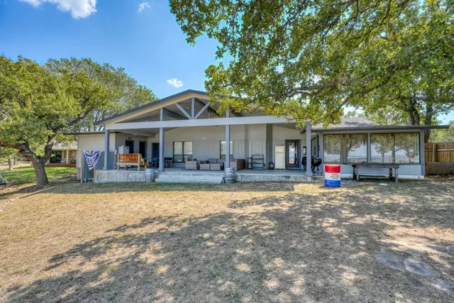 $814,900 | 724 South Chaparral, Burnet, TX 78611