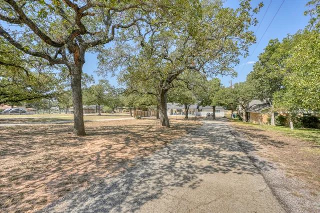 $814,900 | 724 South Chaparral, Burnet, TX 78611