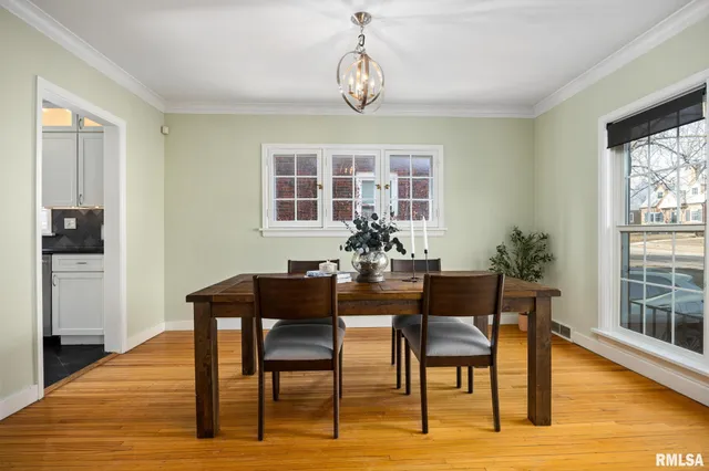 $235,000 | 408 West Forrest Hill Avenue, Peoria, IL 61604